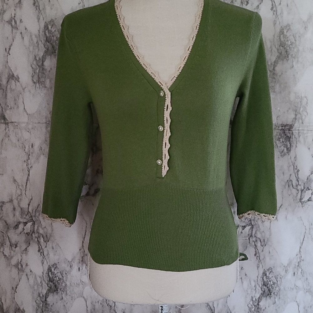 Frost fitted knit sweater size medium